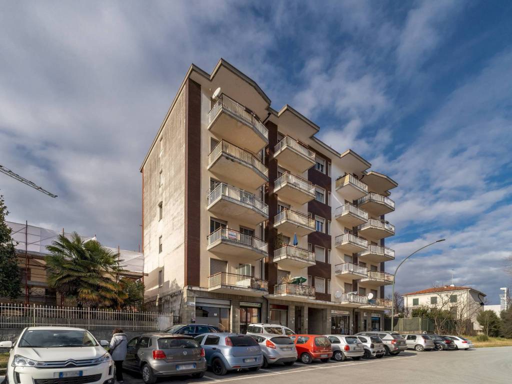 Appartamento a Barge in Piazza Luigi Einaudi, 5 - Foto 2