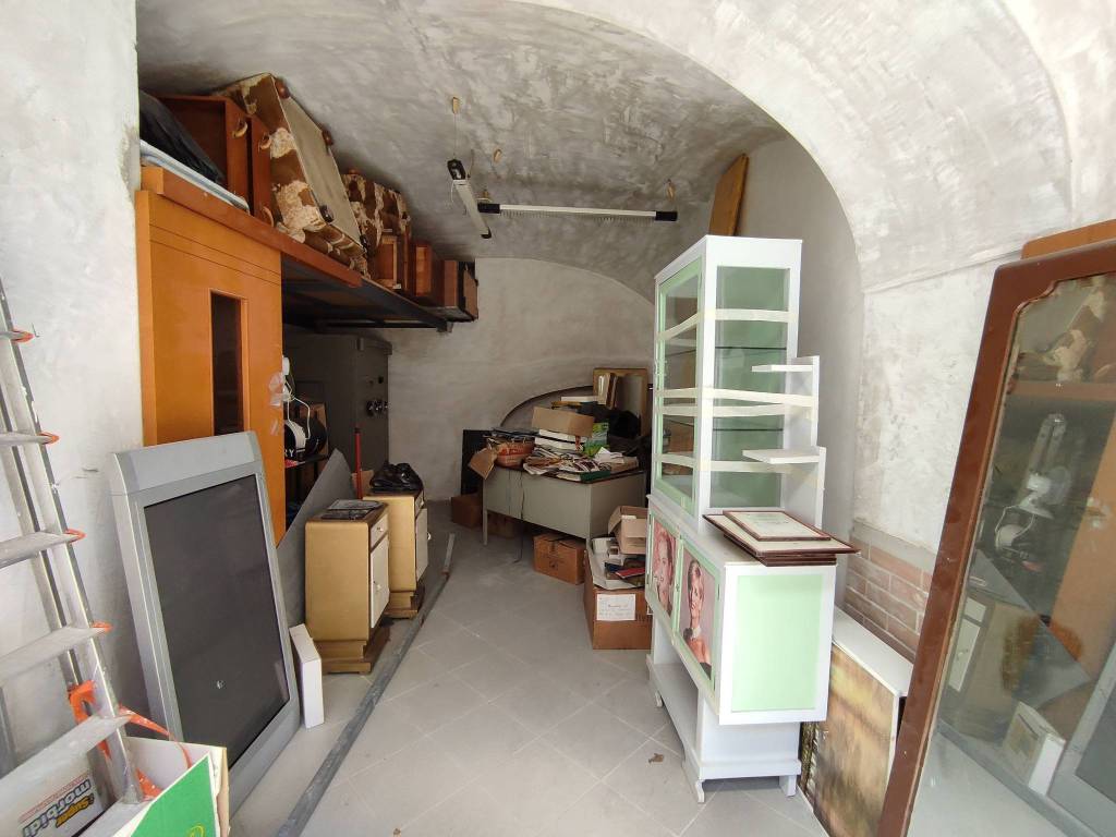 Box / garage a Caserta in Via Gian Battista Vico - Foto 3