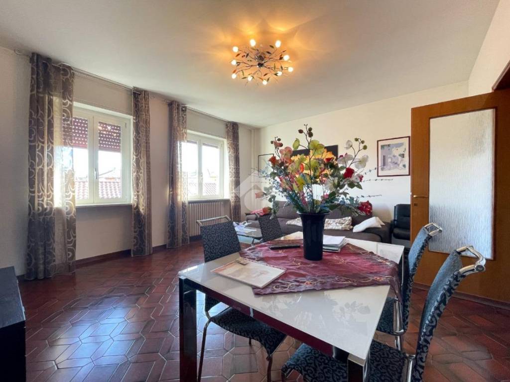 Appartamento a Arcisate in Via Riazzo, 7 - Foto 2