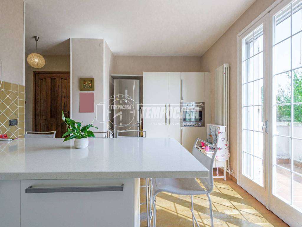 Casa indipendente a Correggio in Via Repubblica dell'Ossola - Foto 2