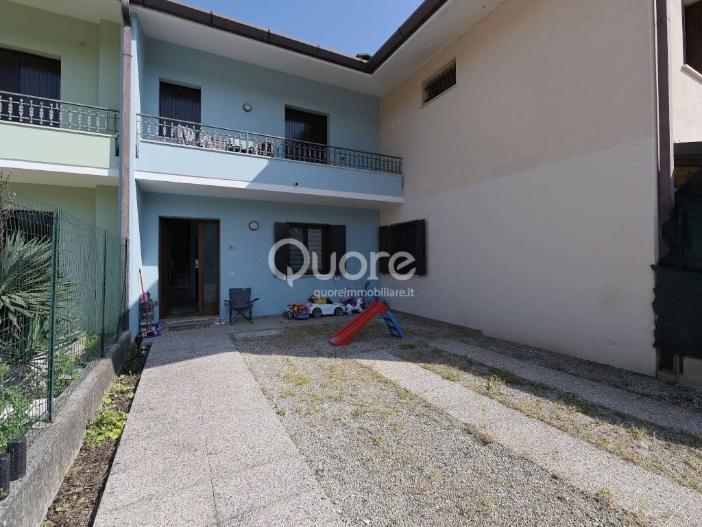 Appartamento a Chiopris-viscone in via c.battisti, 20 - Foto 3