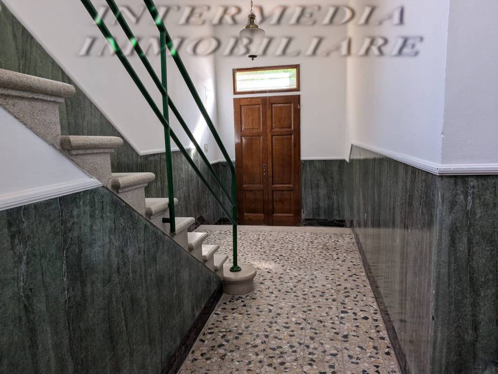 Villa a Montevarchi in Piazza della Repubblica - Foto 5