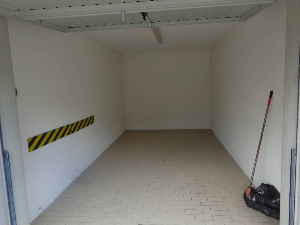 Box / garage a Maranello in via Fornace, 21 - Foto 3