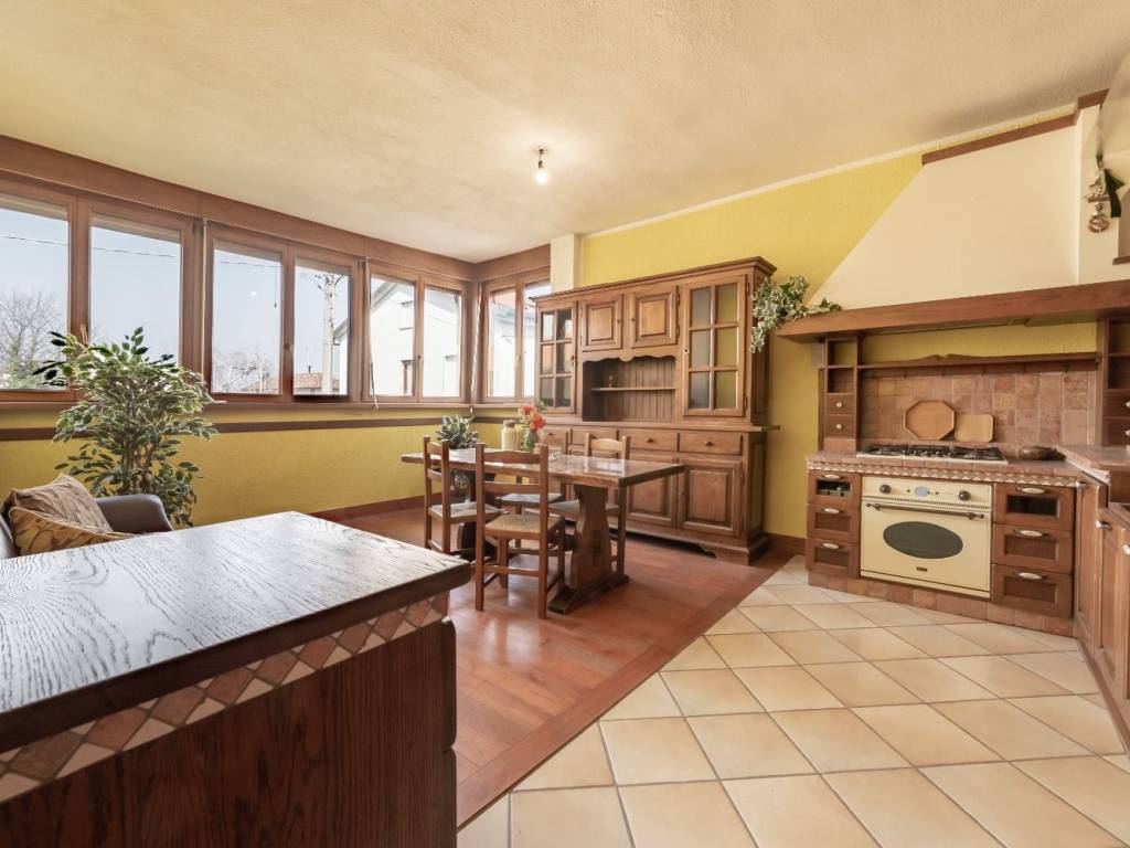 Appartamento a Tradate in Via Antonio Pacinotti, 4 - Foto 4