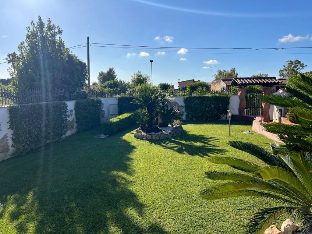 Villa a Aprilia in Via Chiese - Foto 3