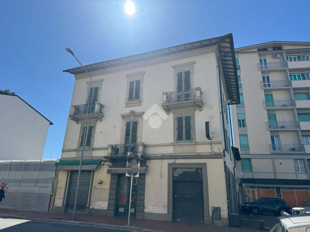 Palazzo / stabile a Montecatini-terme in Corso G. Matteotti, 2 - Foto 2