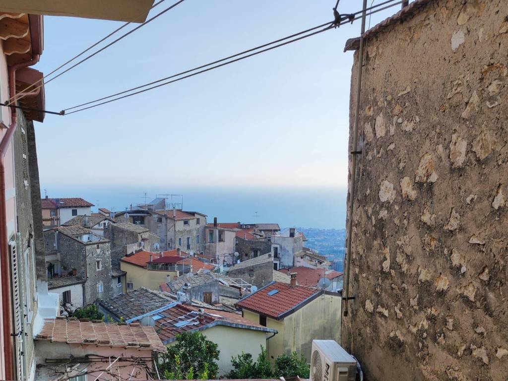 Appartamento a Formia in Via Sant'Antonio Abate - Foto 2