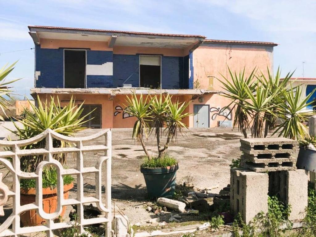 Villa a Mondragone in Via Domiziana - Foto 4