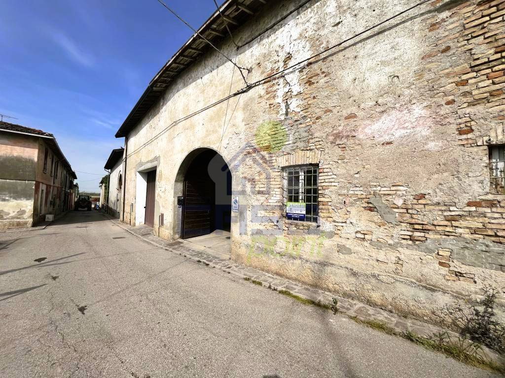 Casa indipendente a Asola in Via Giardino, 30 Barchi - Foto 3