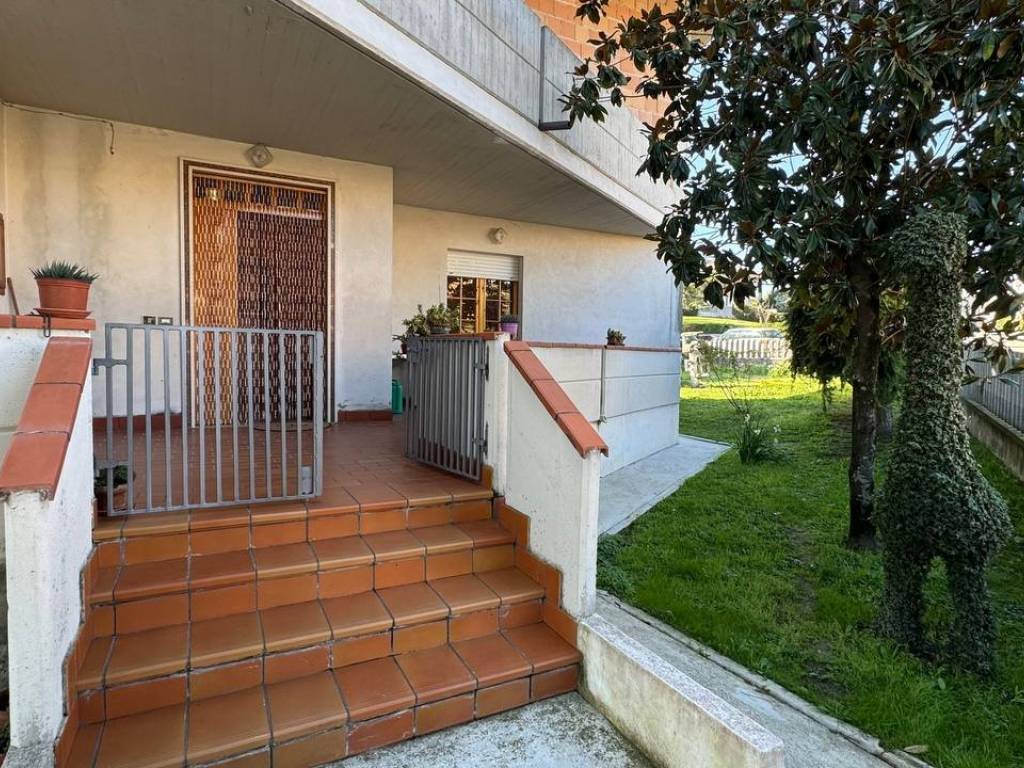 Casa indipendente a Torano nuovo in Via 20 Settembre - Foto 2