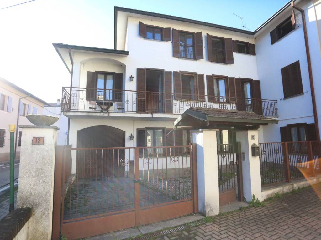 Villa a Cornegliano laudense in Via Giuseppe Garibaldi, 12 - Foto 3