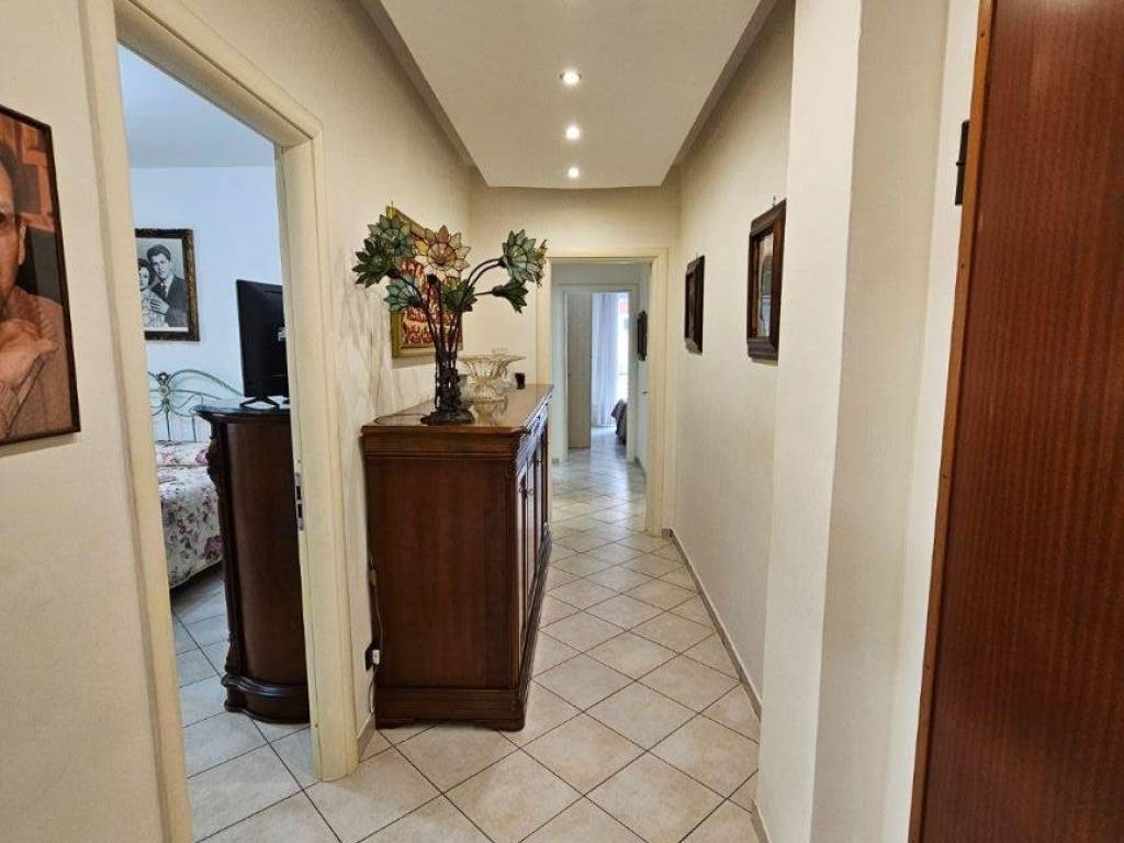 Appartamento a Bordighera in Via Vittorio Emanuele II - Foto 1