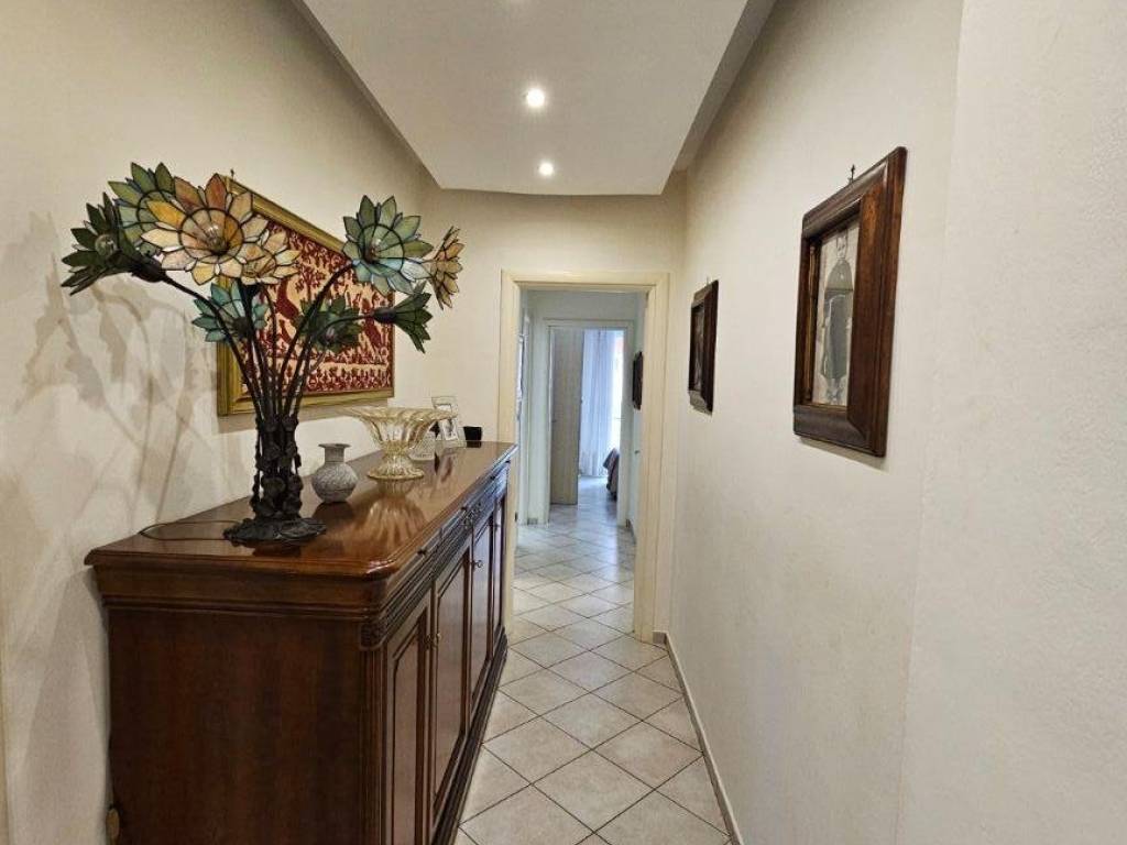 Appartamento a Bordighera in Via Vittorio Emanuele II - Foto 2