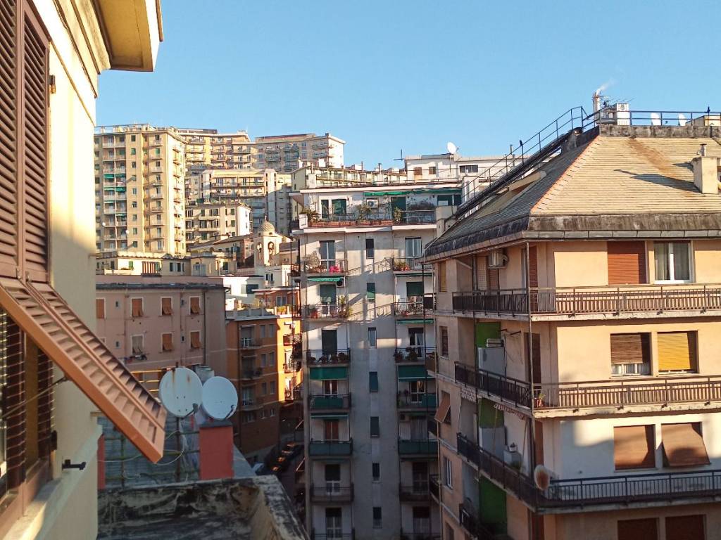 Appartamento a Genova in Via Antonio Cantore - Foto 2