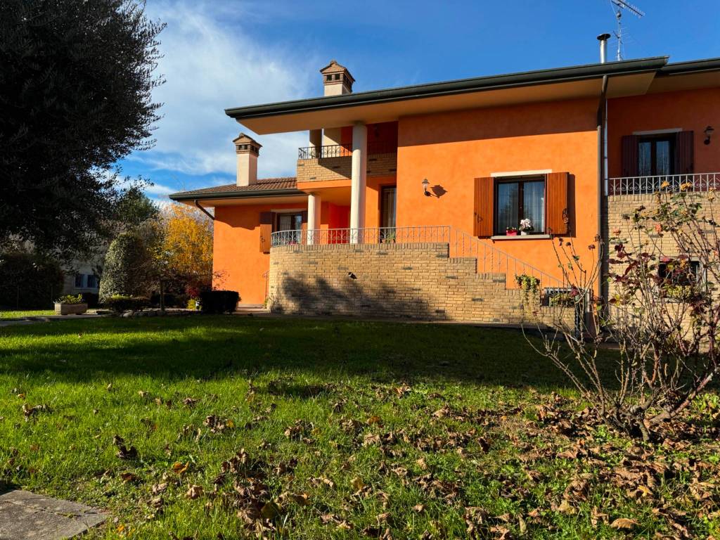 Villa a Pernumia in Via Giotto, 36 - Foto 3