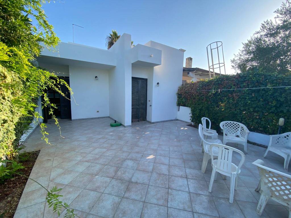 Villetta a schiera a Carovigno in Via della Pineta - Foto 4