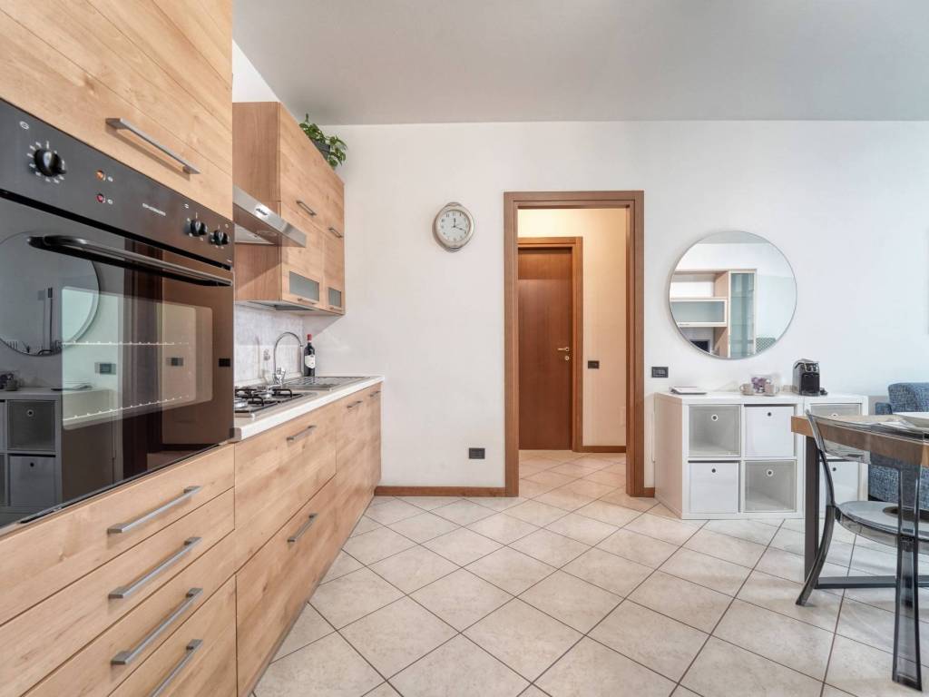 Appartamento a Como in Via Carloni, 20 - Foto 2