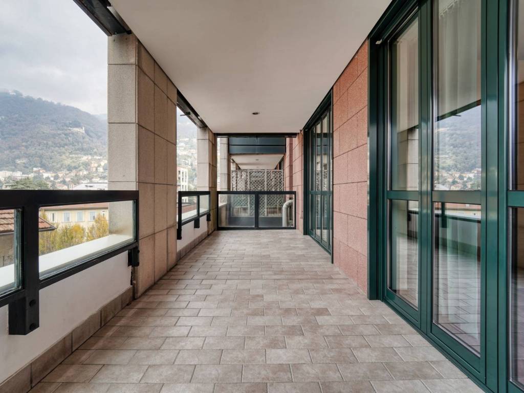 Appartamento a Como in Via Carloni, 20 - Foto 4