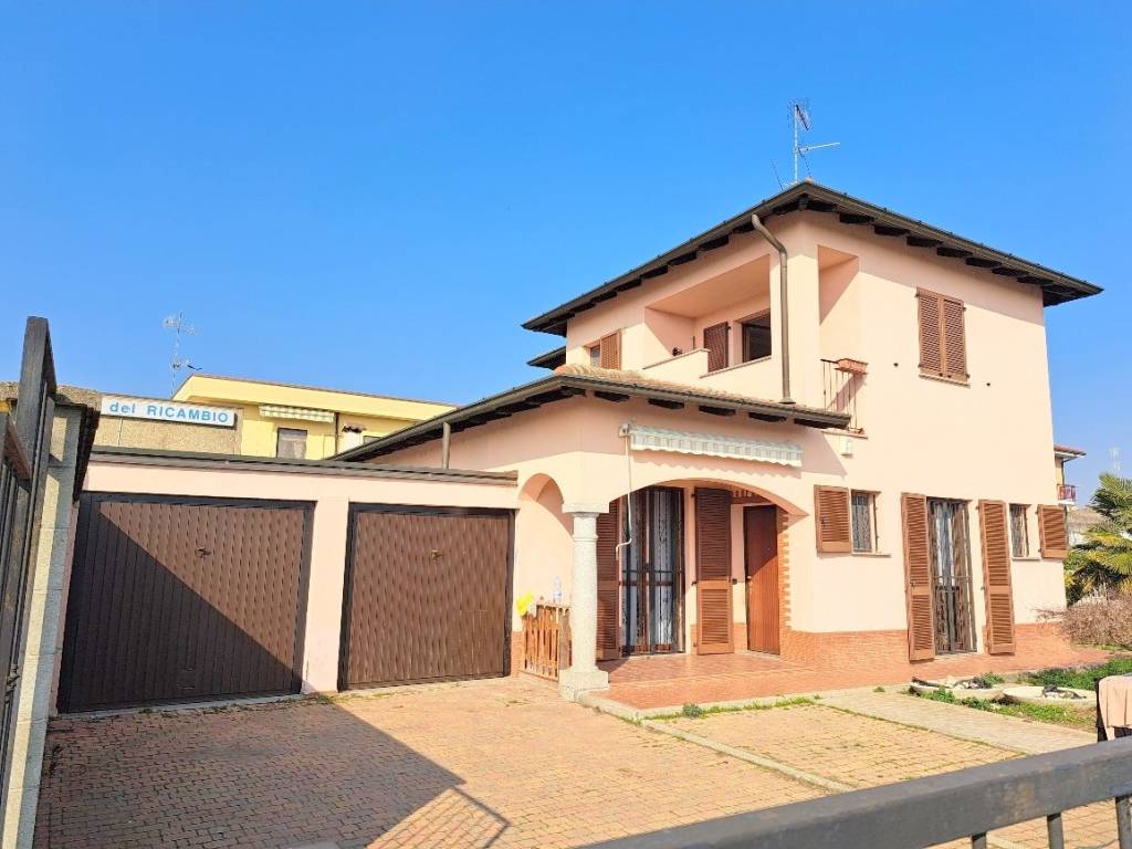 Villa a Mortara in Via Bruno Buozzi - Foto 2