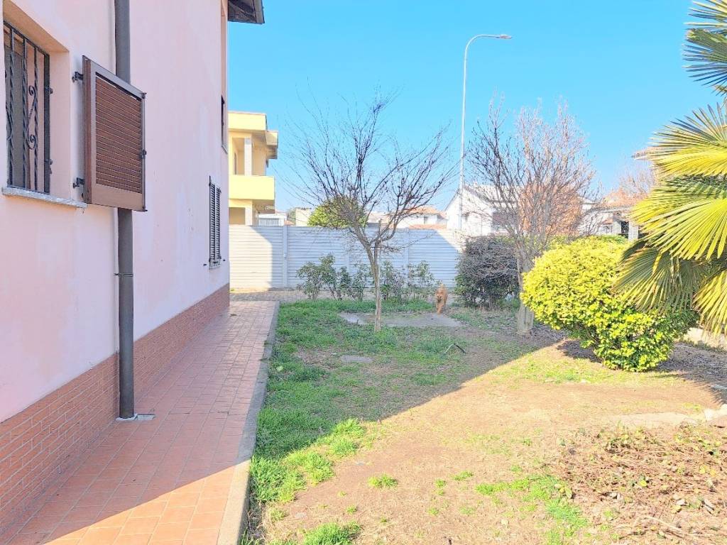 Villa a Mortara in Via Bruno Buozzi - Foto 3