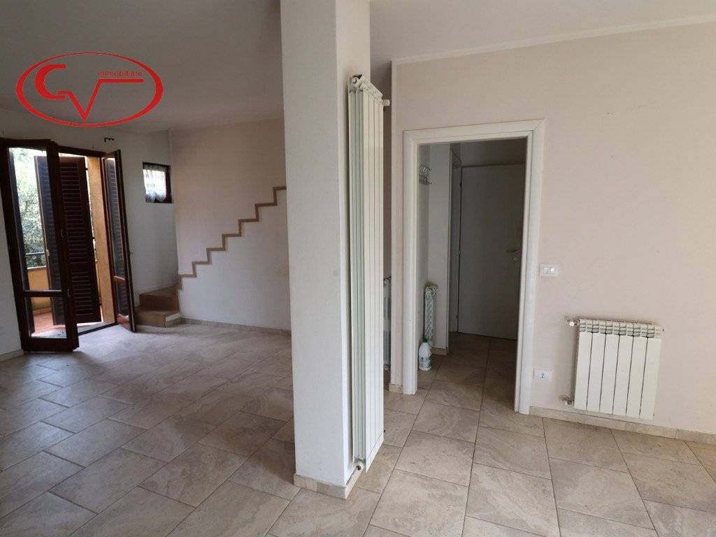 Casa indipendente a Montevarchi in Via di Noferi - Foto 2