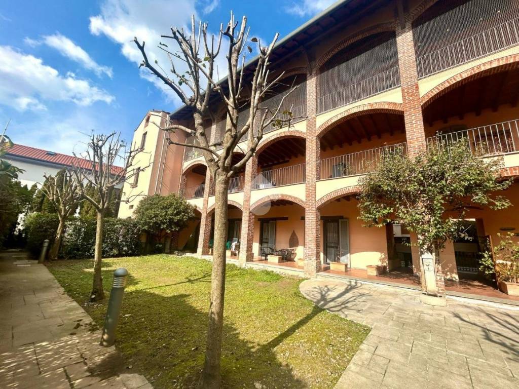 Appartamento a Meda in Via Giosuè Carducci, 23 - Foto 4