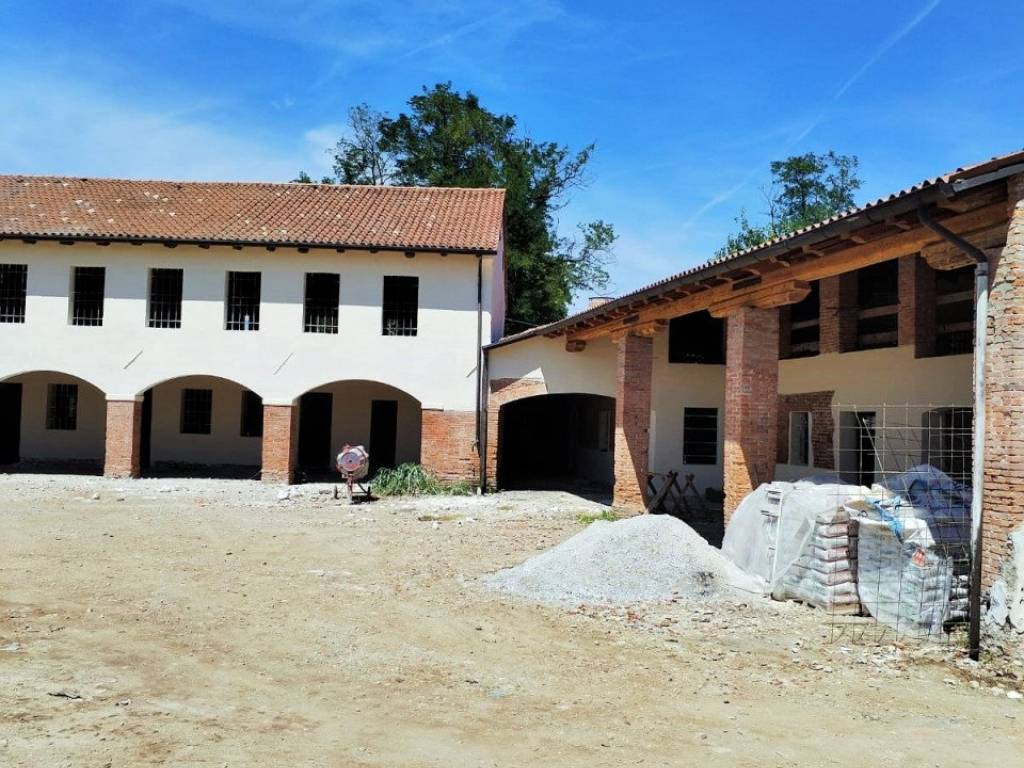 Rustico / casale a Castelfranco veneto in via San Pio X 34/a - Foto 2