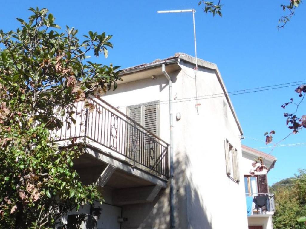Appartamento a Sant'angelo dei lombardi in via piani - Foto 2
