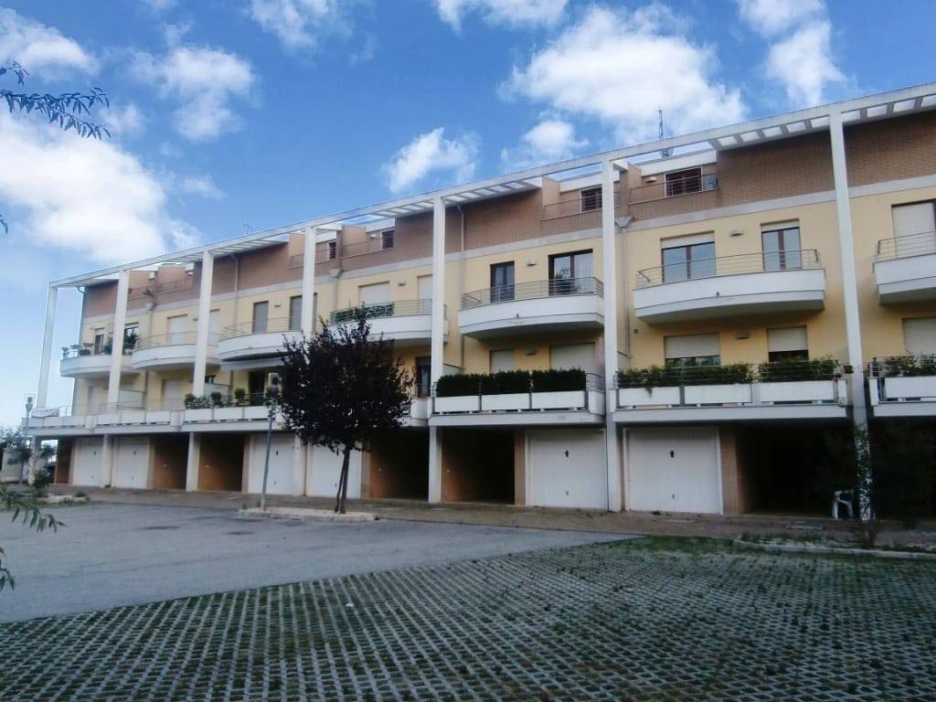 Appartamento a Montesilvano in Strada Comunale Case d'Agnese - Foto 2