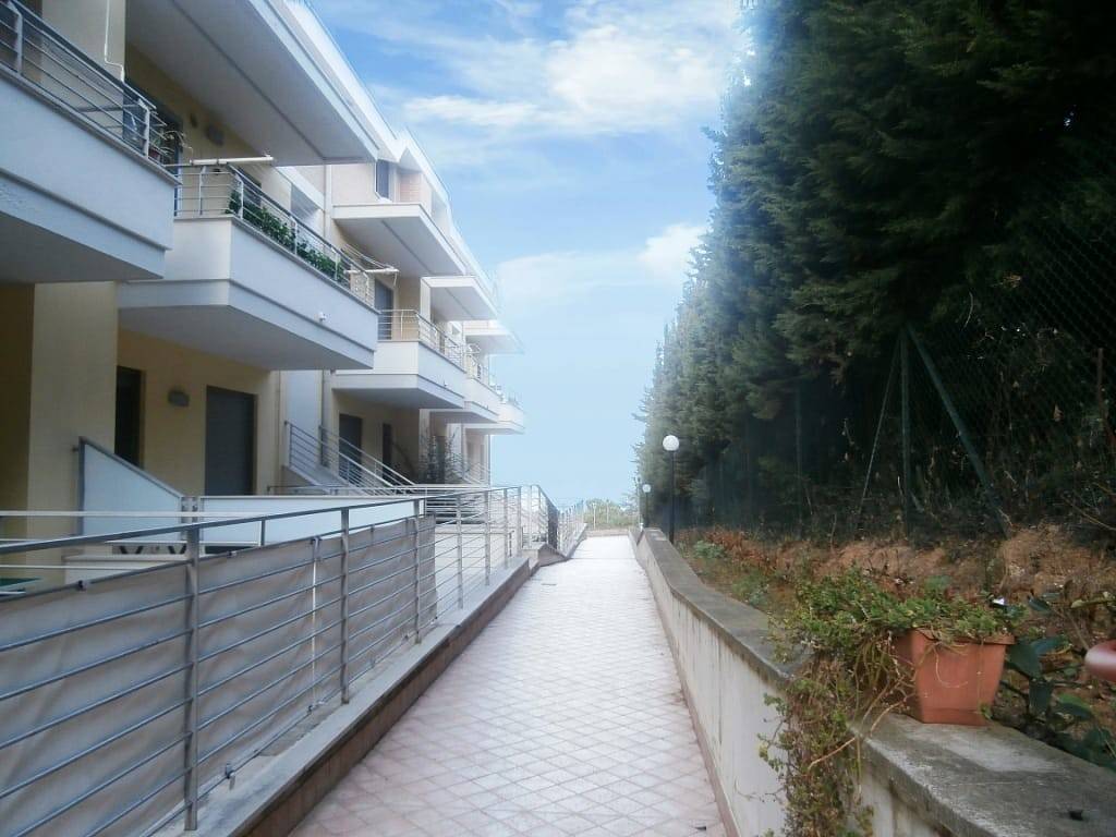 Appartamento a Montesilvano in Strada Comunale Case d'Agnese - Foto 3