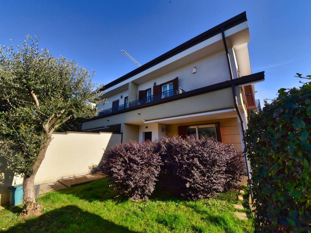 Villa a Vedano al lambro in Via Enrico Fermi - Foto 5