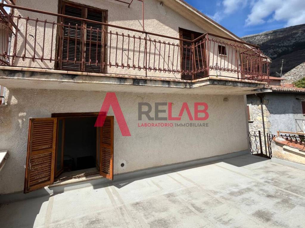 Appartamento a Fiamignano in Strada Statale Salto Cicolana - Foto 2