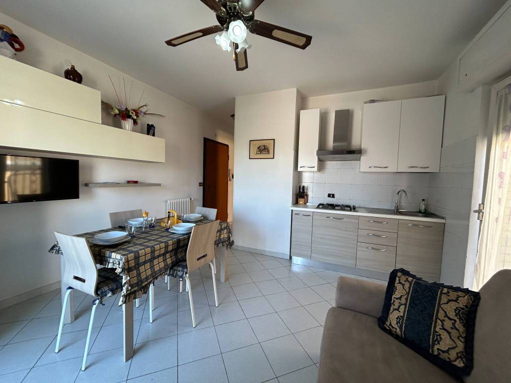 Appartamento a San felice circeo in Via Barone Giacchetti, 2 - Foto 4