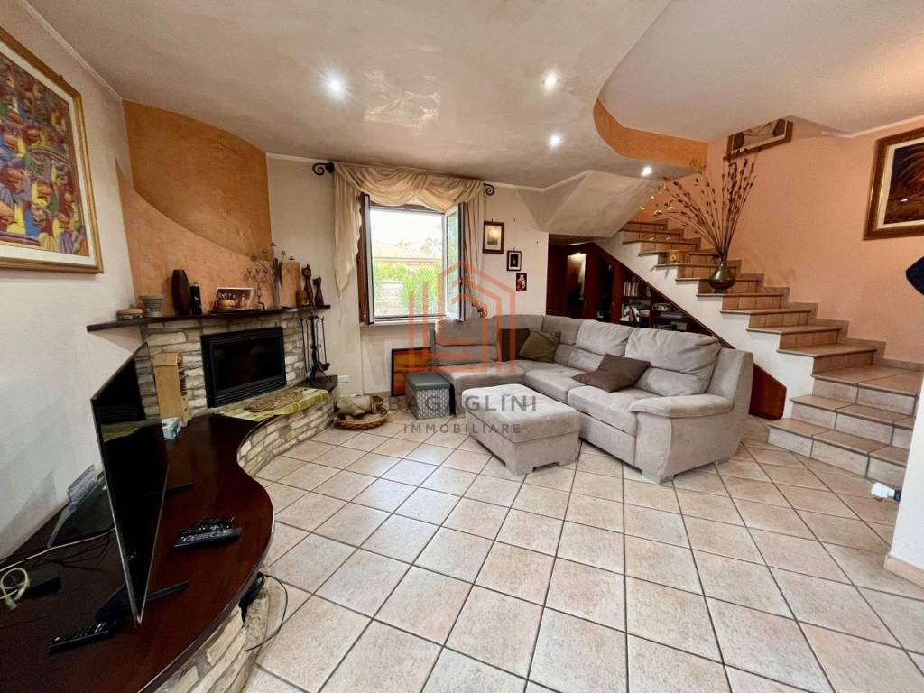 Villa a Cisterna di latina in Via Sant'Ilario - Foto 2
