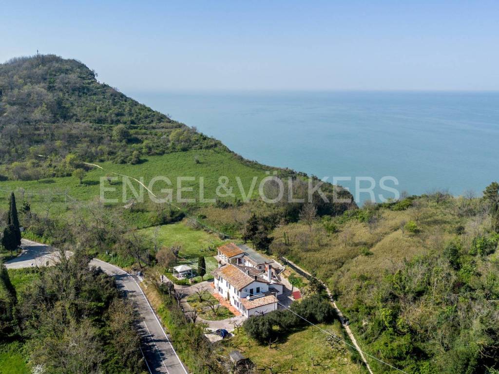 Villa a Pesaro in Strada Panoramica Adriatica, 17 - Foto 2
