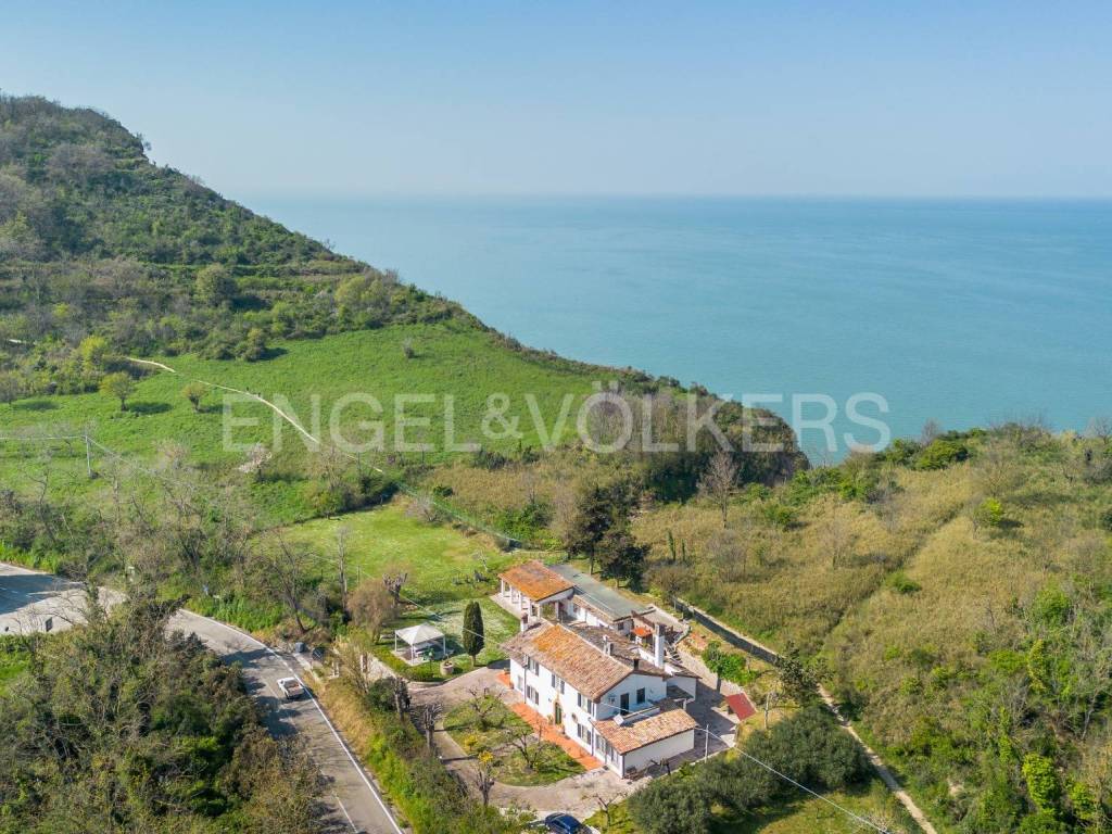 Villa a Pesaro in Strada Panoramica Adriatica, 17 - Foto 3