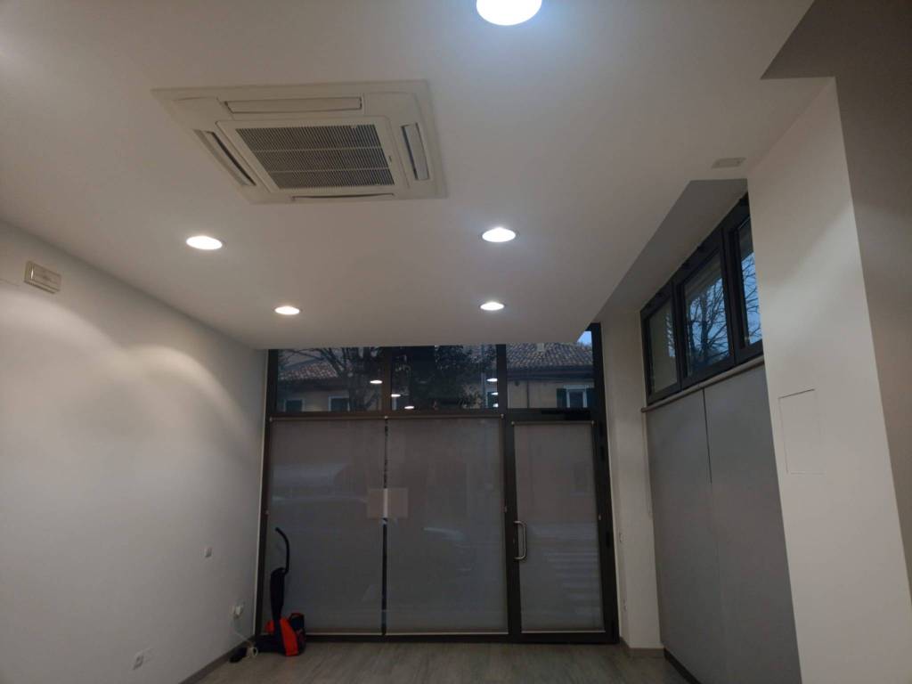 Immobile a Pesaro in Viale Enrico Cialdini, 11 - Foto 4