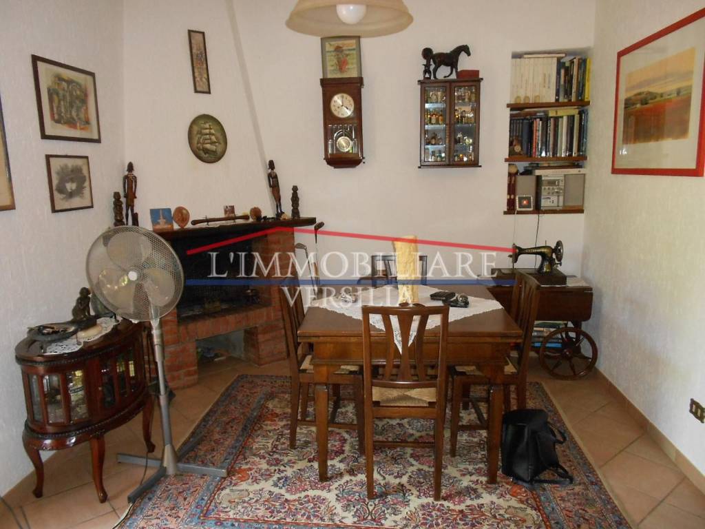 Villa a Pietrasanta in Via Unità d'Italia, 54 - Foto 3