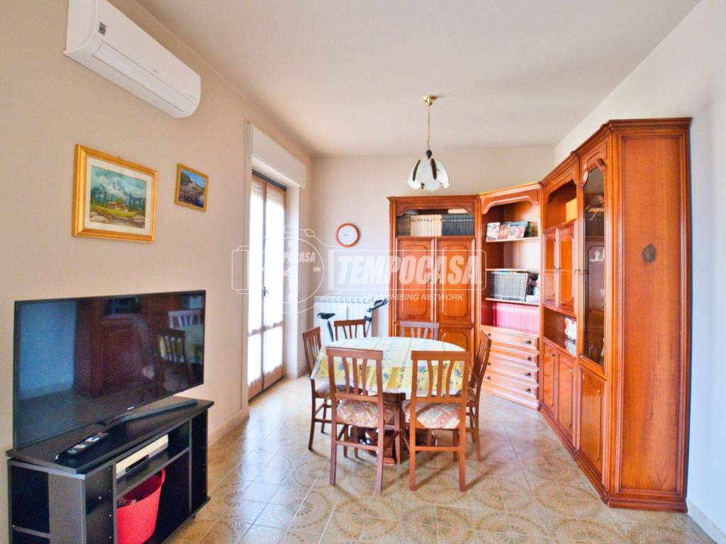 Appartamento a Trecate in Via Niccolò Machiavelli - Foto 3