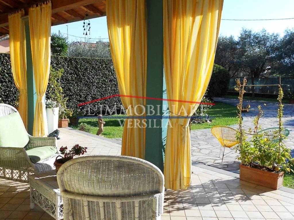 Villa a Seravezza in Via Ragazzi del ' - Foto 2