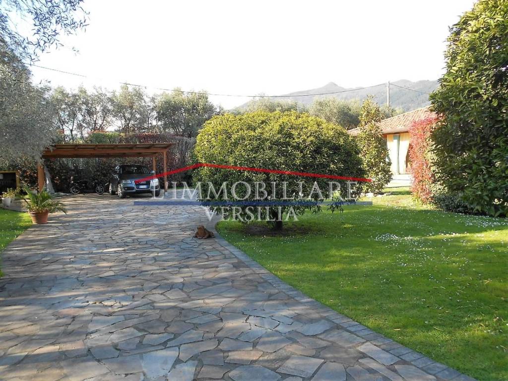 Villa a Seravezza in Via Ragazzi del ' - Foto 3