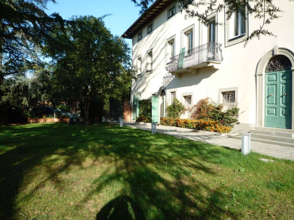 Villa a Lucca in via delle Nubache - Foto 2