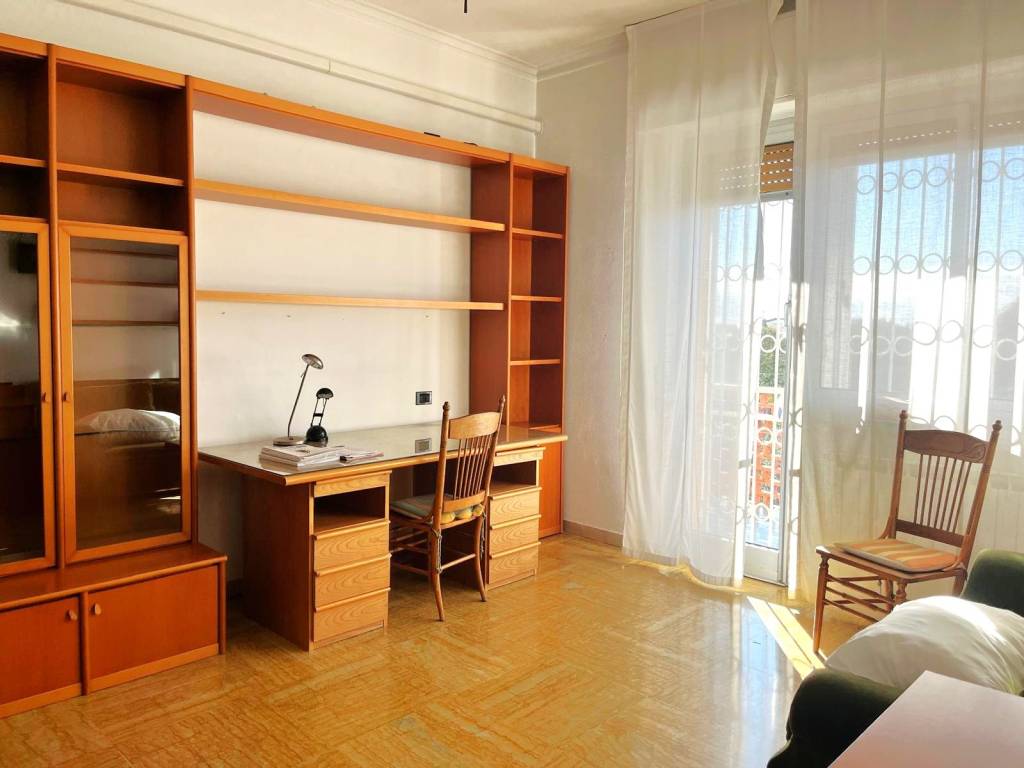 Appartamento a Genova in Via San Giuseppe Cottolengo - Foto 2
