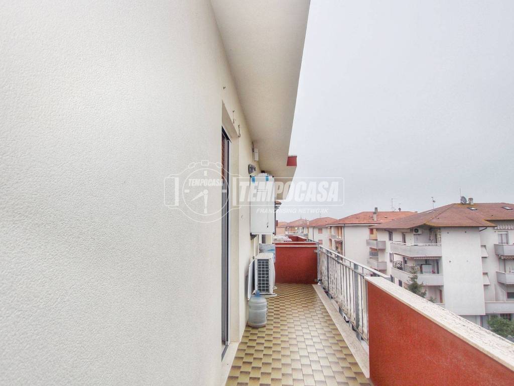 Appartamento a Montemarciano in Via dei Pioppi - Foto 5