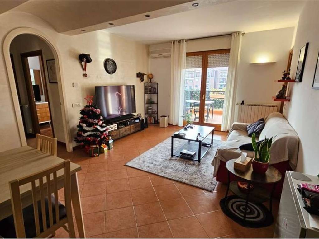 Appartamento a Pomezia in Viale Odisseo - Foto 3