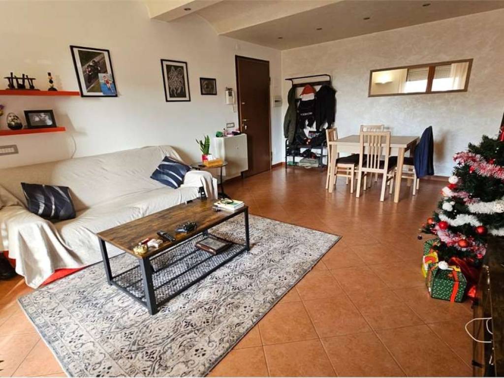 Appartamento a Pomezia in Viale Odisseo - Foto 5