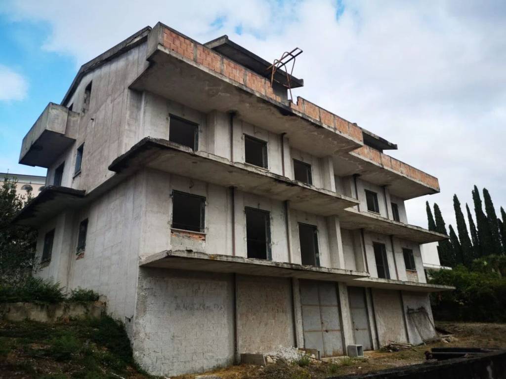Villa a Eboli in Via Marcello Torre S.N.C. - Foto 2