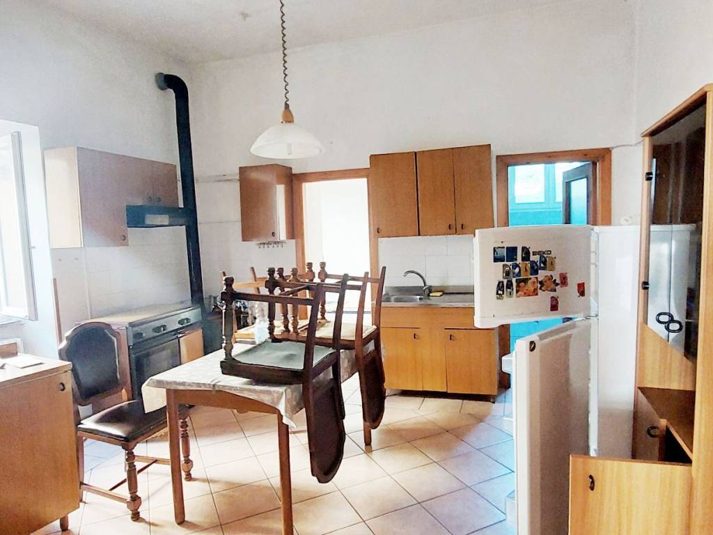 Appartamento a Isola del gran sasso d'italia in Borgo Pagliara Vecchia - Foto 3