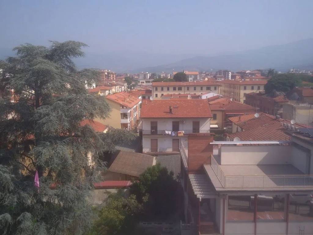 Appartamento a Pistoia in Viale Macallè - Foto 2