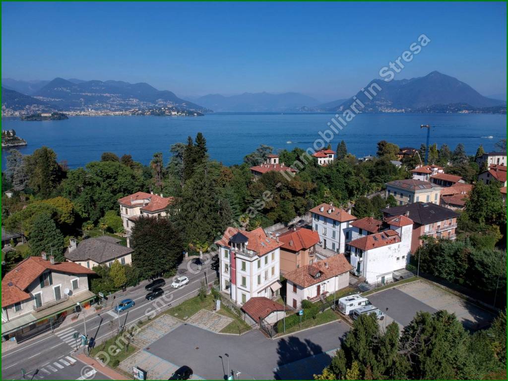 Attico / mansarda a Stresa in Via Sempione Nord, 43 - Foto 5